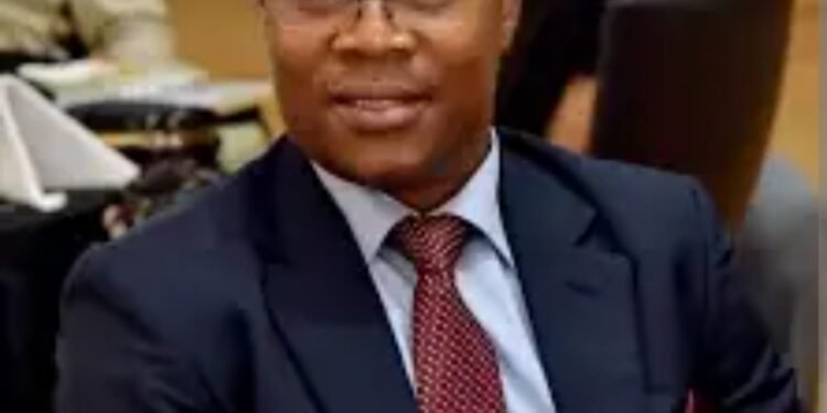Ousmane Gaoual parle au nom du gouvernement et du peuple sur la candidature du Gal Doumbouya :