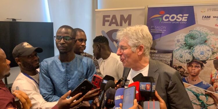 Philippe Doucet, journaliste sportif reconnu, est arrivé à Conakry le 12 février 2025