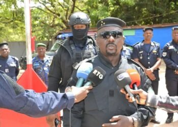 Policiers qui abandonnent leurs postes: ‘’Ceux-ci vont dire au revoir à la police’’, menace le Général Djenaba Sory Camara