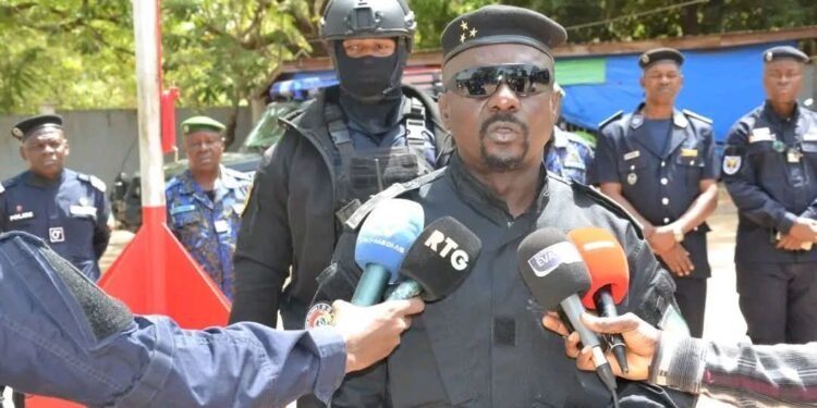 Policiers qui abandonnent leurs postes: ‘’Ceux-ci vont dire au revoir à la police’’, menace le Général Djenaba Sory Camara
