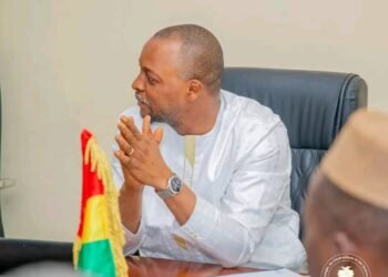 Projet Hydroélectrique de Kogbédou: le Ministre Aboubacar Camara rencontre le promoteur pour une relance structurée.