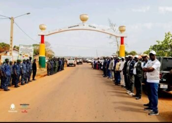 Le Premier ministre, Chef du Gouvernement, Amadou Oury BAH, est depuis ce matin l’hôte des populations de la préfecture de Dalaba, où il préside le lancement officiel de la campagne agricole