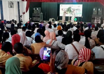 Labé – FAR 8e édition : Les élèves du lycée Wouro conquis par la 3e journée du festival
