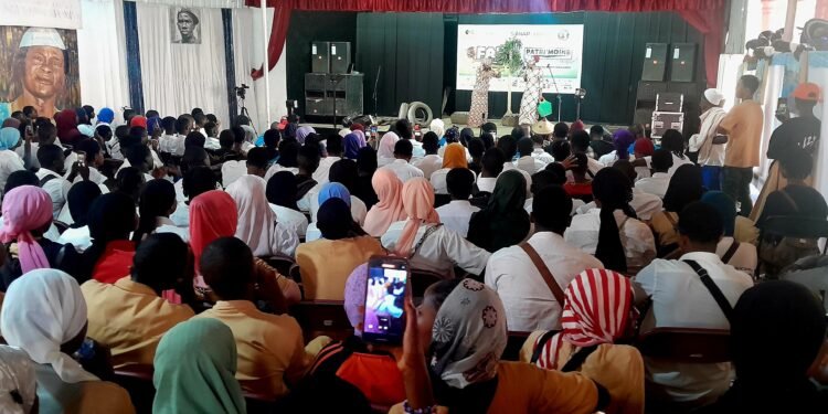 Labé – FAR 8e édition : Les élèves du lycée Wouro conquis par la 3e journée du festival