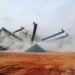 Dans une nouvelle série de décisions à portée économique et politique, le président de la transition, le Général Mamadi Doumbouya a retiré deux permis d’exploitation minière précédemment octroyés à des sociétés opérant en Guinée.