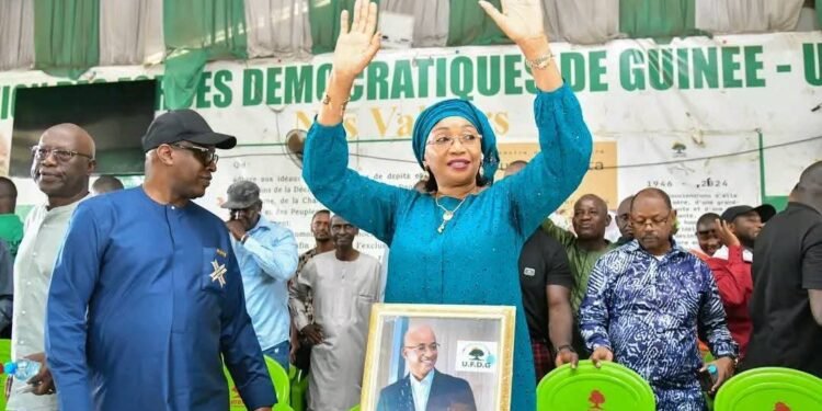 (UFDG), parti politique dirigé par l’ancien Premier ministre Cellou Dalein Diallo , a tenu son assemblée générale hebdomadaire ce samedi 24 mai 2025 à son siège.