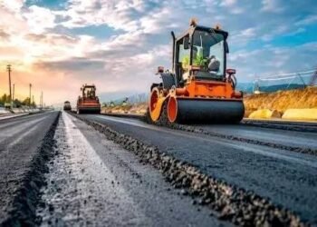 Dans un décret lu à la télévision nationale ce lundi 16 juin 2024, le président de la transition, le général Mamadi Doumbouya, a promulgué une loi relative au financement des infrastructures routières.
