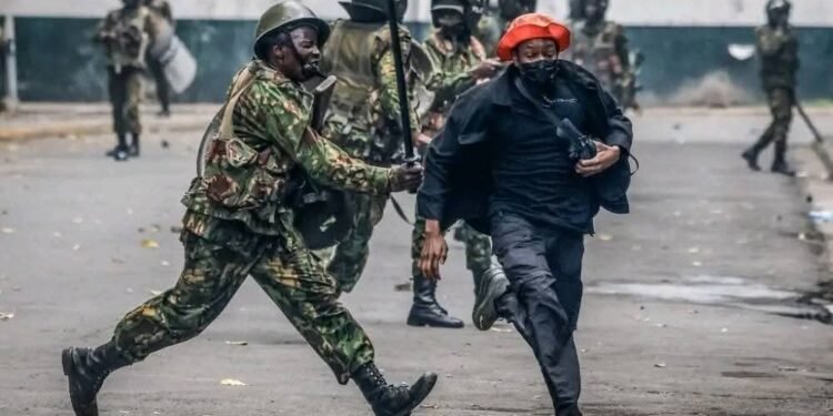 Manifestations violentes au Kenya: 16 morts et au moins 400 blessés