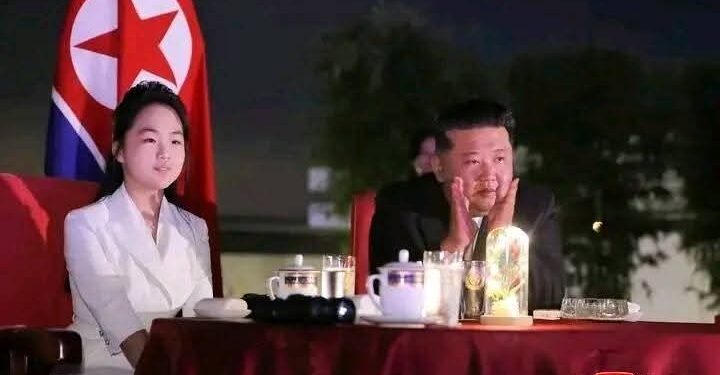 KIM JONG- UN l’homme qui fait peur à l’Amérique et à L’OTAN et sa fille Kim Ju Ae ont visité la zone touristique côtière Wonsan Kalma dans le Nord du pays.