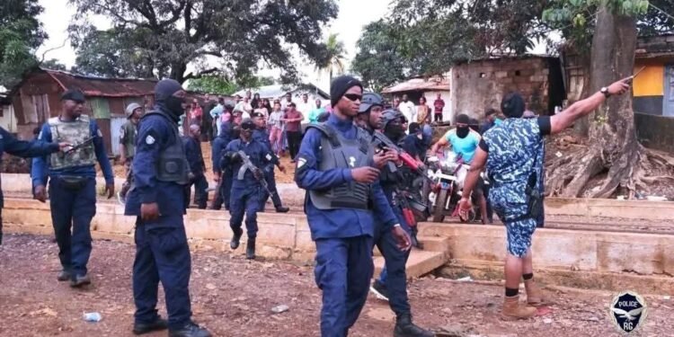 Opération anti-drogue à Conakry : 10 interpellations à Ratoma et Taouyah.