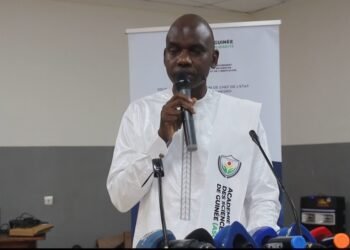 Lutte contre la résistance aux antimicrobiens : un colloque de sensibilisation en Guinée