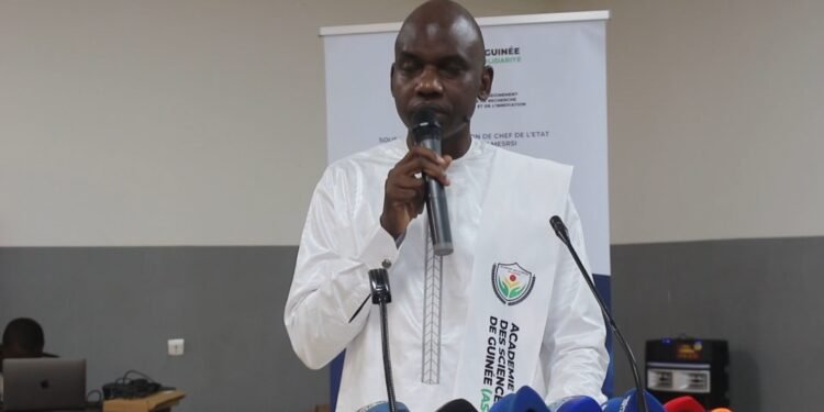 Lutte contre la résistance aux antimicrobiens : un colloque de sensibilisation en Guinée
