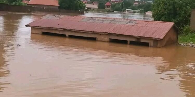 Siguiri : de violentes pluies provoquent d’importantes inondations