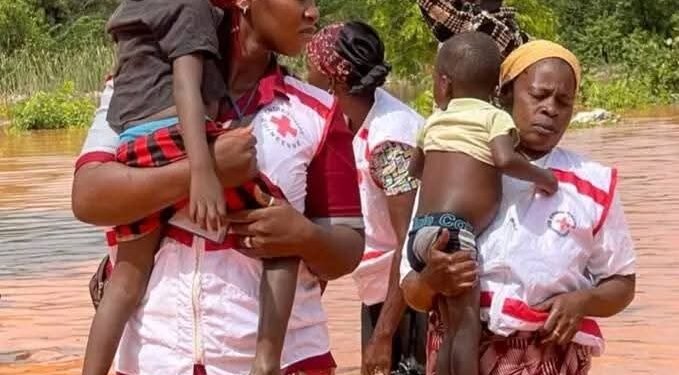 SIGUIRI : La Croix-Rouge mobilisée pour venir en aide aux sinistrés des inondations