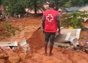 Dubréka : la Croix-Rouge Guinéenne mobilisée après un éboulement à Simbayah Village