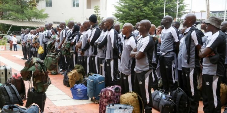 Départ des élèves de l’ENA pour leur stage militaire