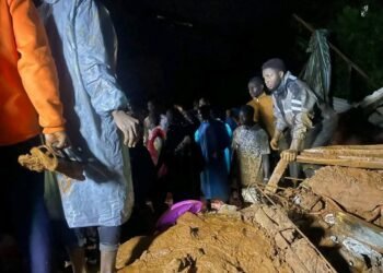 Glissement de terrain à Manéah : les recherches se poursuivent pour retrouver d’éventuels survivants