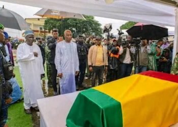 Manéah : inhumation des victimes de l’éboulement, neuf personnes toujours portées disparues