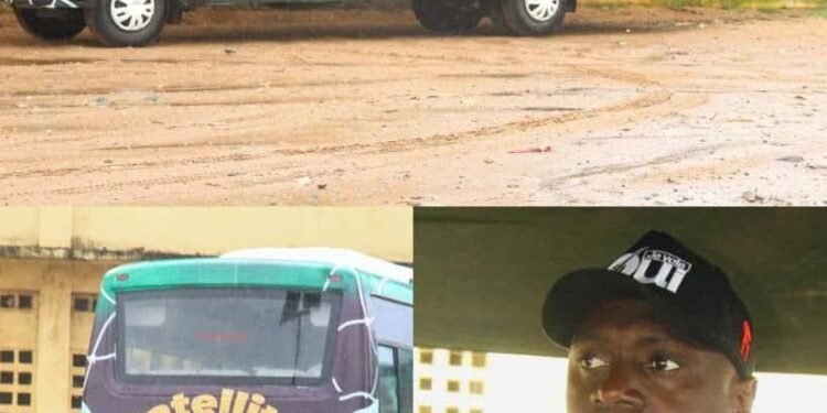 Football : Le ministre Mory Condé offre un bus au Satellite FC