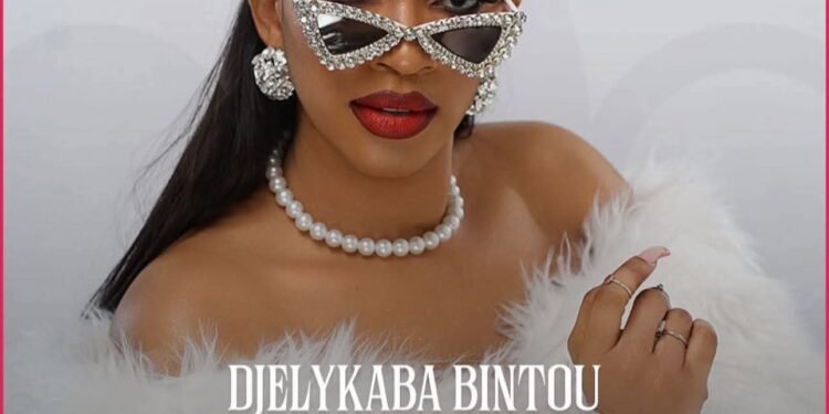 🎤 Djelykaba Bintou consacrée meilleure artiste d’Afrique de l’Ouest : une fierté pour la Guinée
