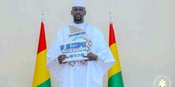 Guinée : Remise officielle des documents du programme Simandou 2040 au Général Mamadi Doumbouya