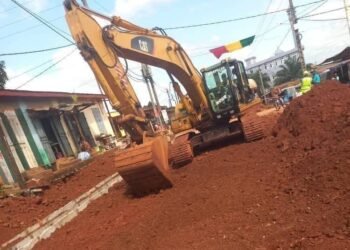 Conakry : poursuite des travaux d’aménagement et de bitumage à Yattaya–Foulamadina