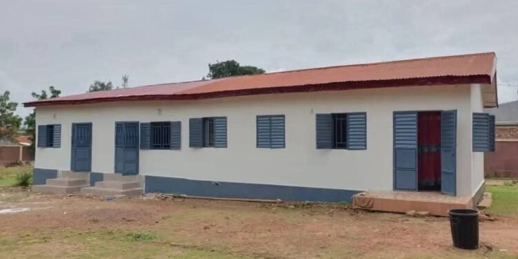 Kankan : le Centre de Santé Sékou Daloba Camara, réhabilité par Aboubacar Titi Camara, bientôt inauguré