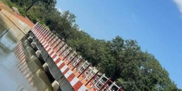 Dinguiraye : Un pont historique sur le fleuve Tinkisso, symbole de développement sous l’ère Doumbouya