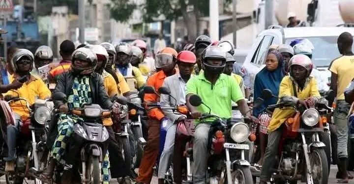 Conakry : des taxis-motards dénoncent le coût jugé excessif du permis de conduire