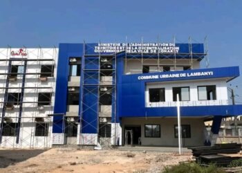 Conakry : le Premier ministre inspecte le chantier du futur siège de la Direction régionale de la Police