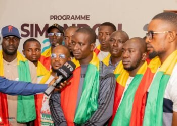 Investiture du chef de l’État : des jeunes communicants rallient Conakry à moto depuis Kankan