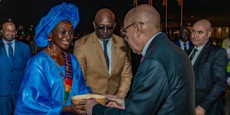 Rayonnement régional : le président mauritanien Mohamed Ould El-Ghazaouani à Conakry pour l’investiture de Mamadi Doumbouya