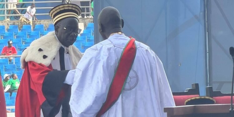 Guinée : Mamadi Doumbouya officiellement investi Président de la République