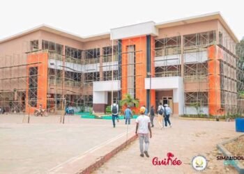 Des écoles modernes à Conakry : le directeur du SNIES en mission de terrain