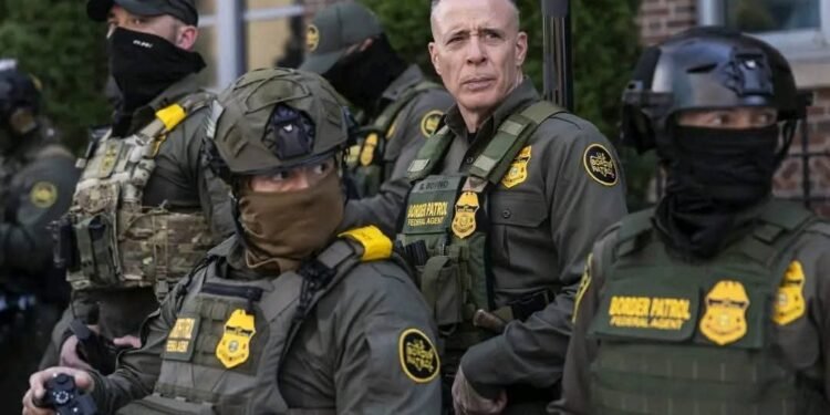 États-Unis : l’ICE autorisée à procéder à des arrestations domiciliaires sur mandat administratif