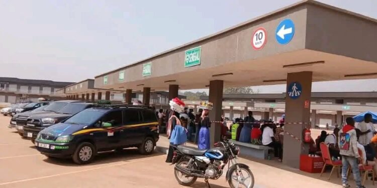 Kindia : la nouvelle gare routière officiellement inaugurée