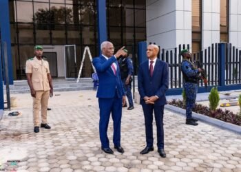Conakry : le Premier ministre inspecte le chantier du futur siège de la Direction régionale de la Police