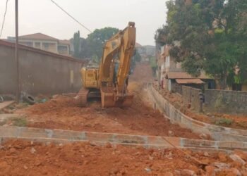 Guinée : à Kaléma (Sonfonia), un axe stratégique en cours d’aménagement améliore la mobilité locale