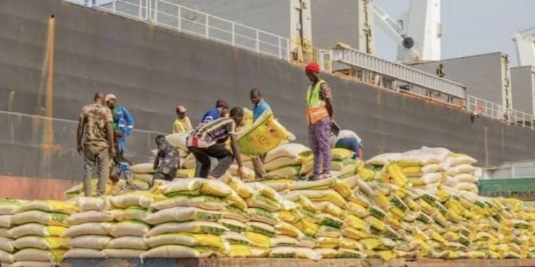 Ramadan 2026 : le Président Mamadi Doumbouya appelle à la baisse des prix des produits de première nécessité
