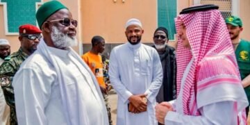Ramadan en Guinée : l’Arabie saoudite distribue 8 400 paniers alimentaires