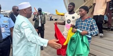 Appel au retour de la diaspora : entre discours officiel et interrogations sur la cohérence des élites