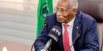 Relocalisation et modernisation des marchés : le Premier ministre renforce la coordination avec les autorités communales