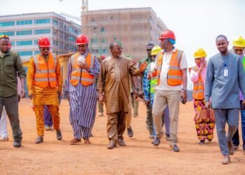 Futur siège de l’Assemblée nationale : le président du CNT en visite de chantier à Koloma