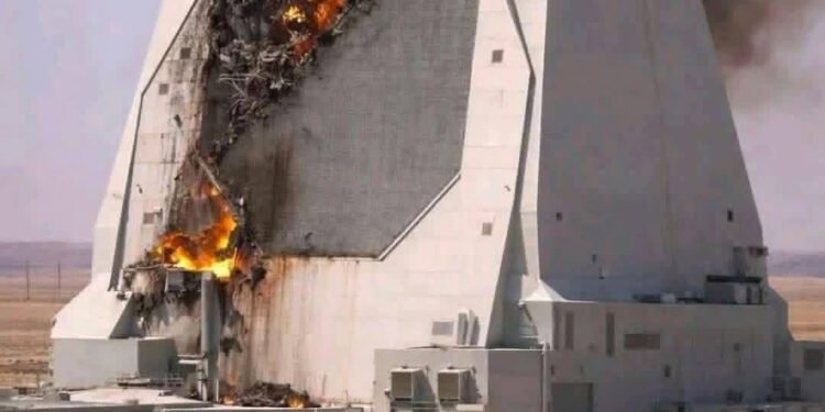 L’Iran a affirmé avoir détruit un radar américain de type AN/FPS-132, présenté comme un système d’alerte précoce stratégique