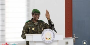 Guinée : Mamadi Doumbouya préside la cérémonie de port de galons et de prestation de serment de nouveaux généraux