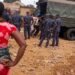 Guinée : des expulsions controversées, les autorités invoquent la lutte contre l’insécurité et les trafics