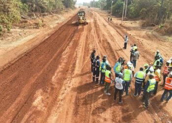 Guinée : le ministre Facinet Sylla inspecte le chantier de la route Boké–Gaoual