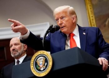 Donald Trump critique le pape Léon XIV après son appel à la paix