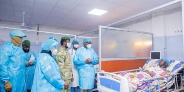 Mali : Assimi Goïta au chevet des blessés et en soutien à la famille du Général Sadio Camara