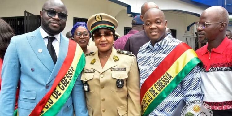 Conakry : la Gouverneure rencontre les nouveaux maires et secrétaires généraux des 13 communes